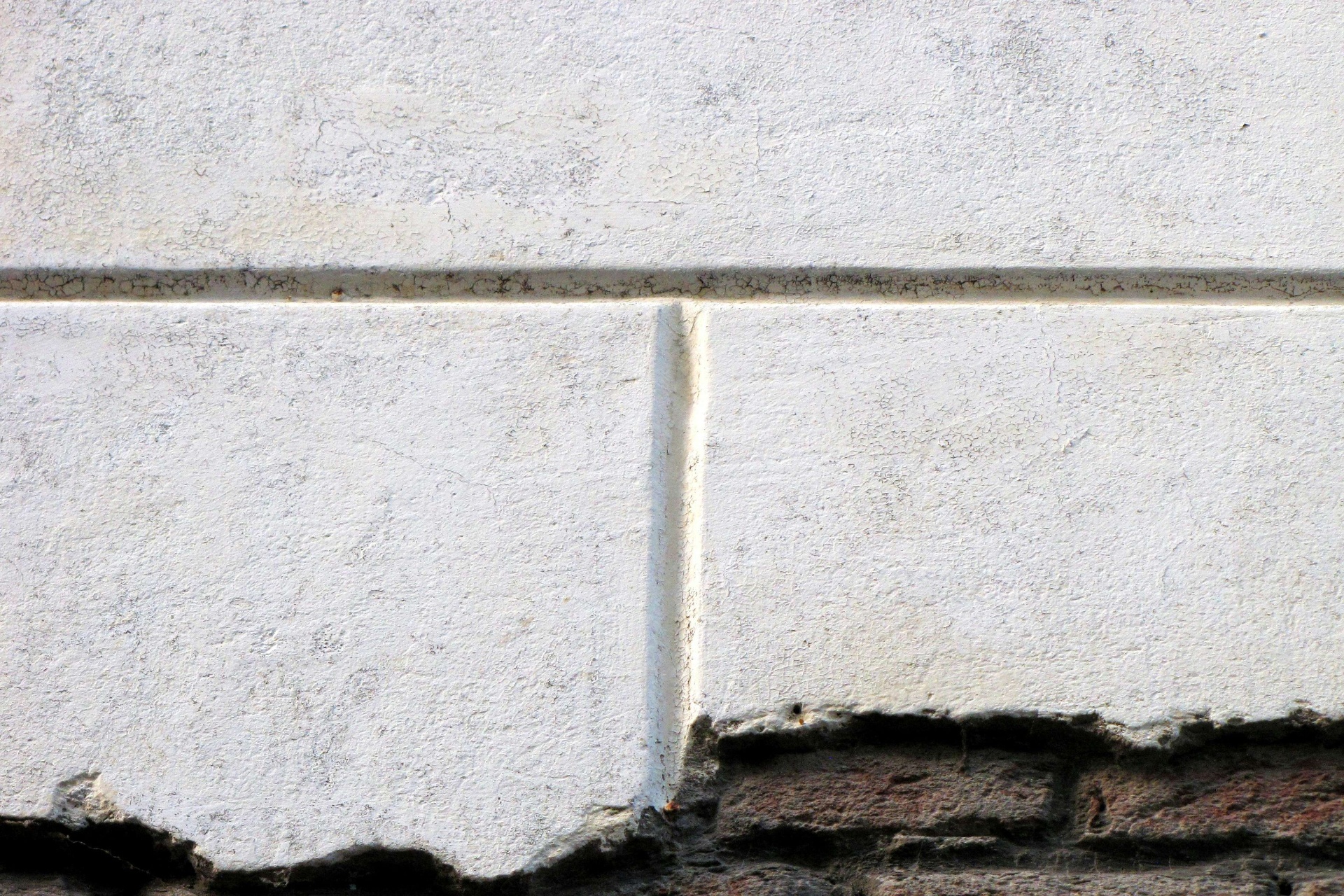 Crack being monitored